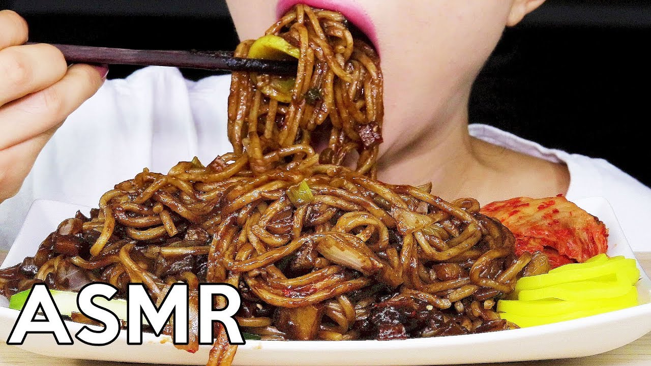 ASMR BLACK BEAN NOODLES (JJAJANGMYEON) *BIG BITES* 짜장면 리얼사운드 먹방 Eating Sounds