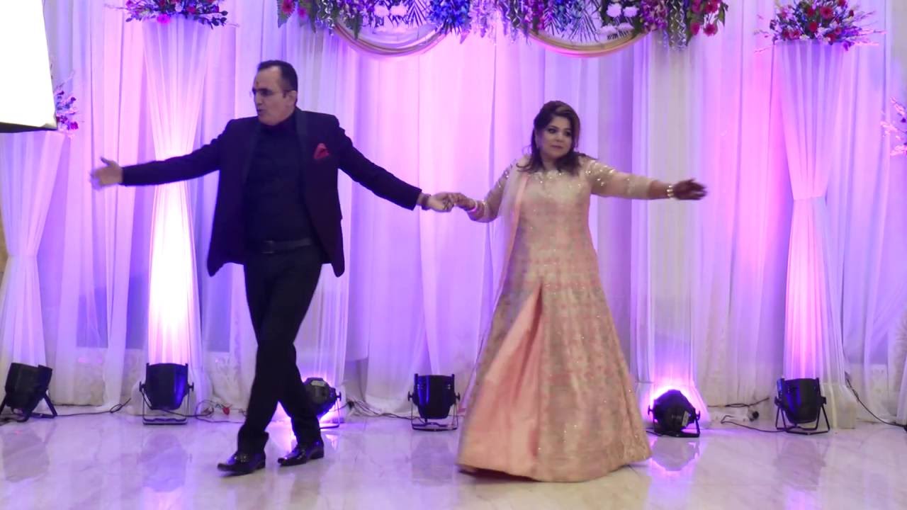 Wedding Dance Performance by Groom's Mom & Dad (Sagan Ceremony of Shweta & Abhay)