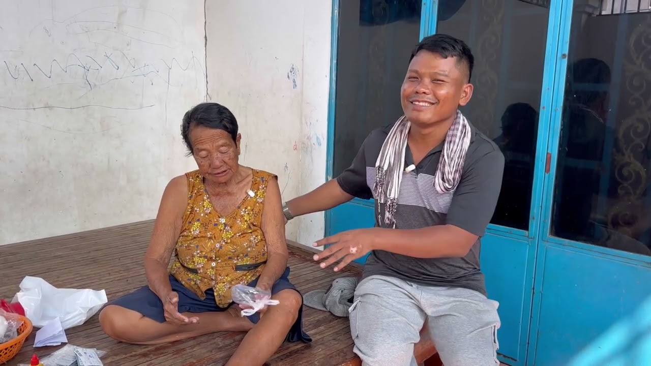 លោកយាយលក់ត្រី សុំផ្ទះគេនៅ