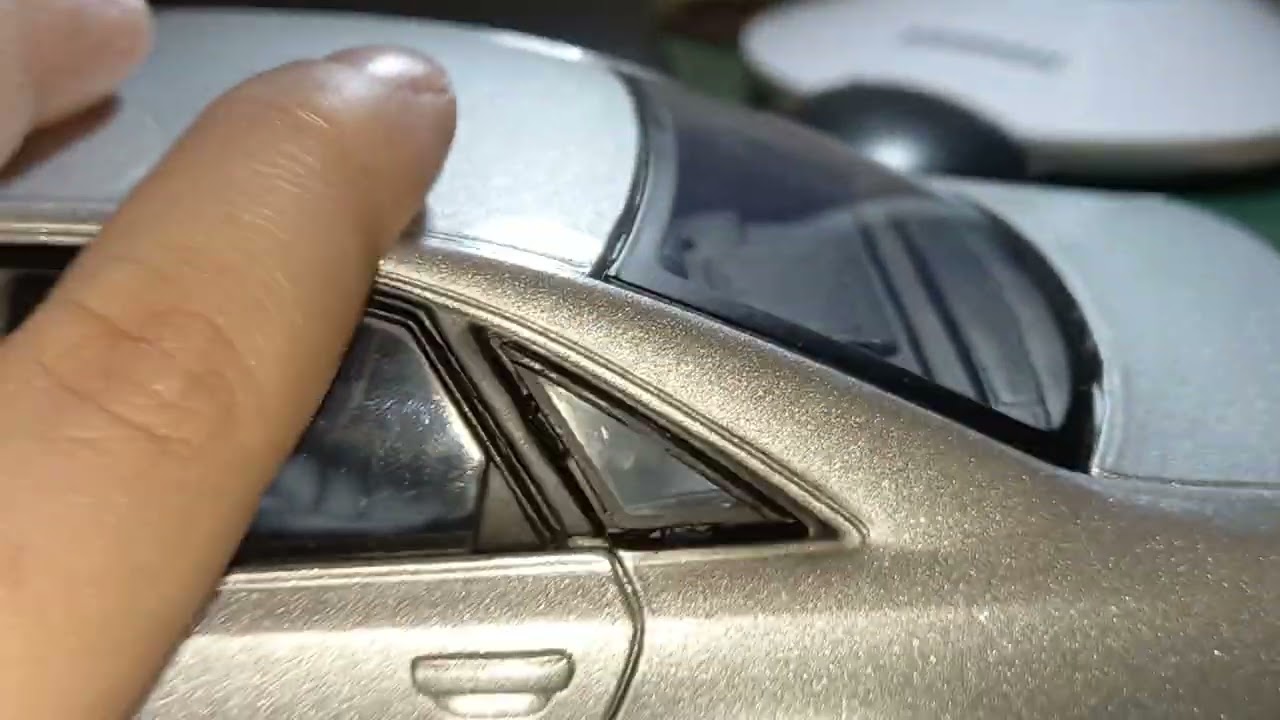 Модель машины Ауди а8 д3 в масштабе 1:18