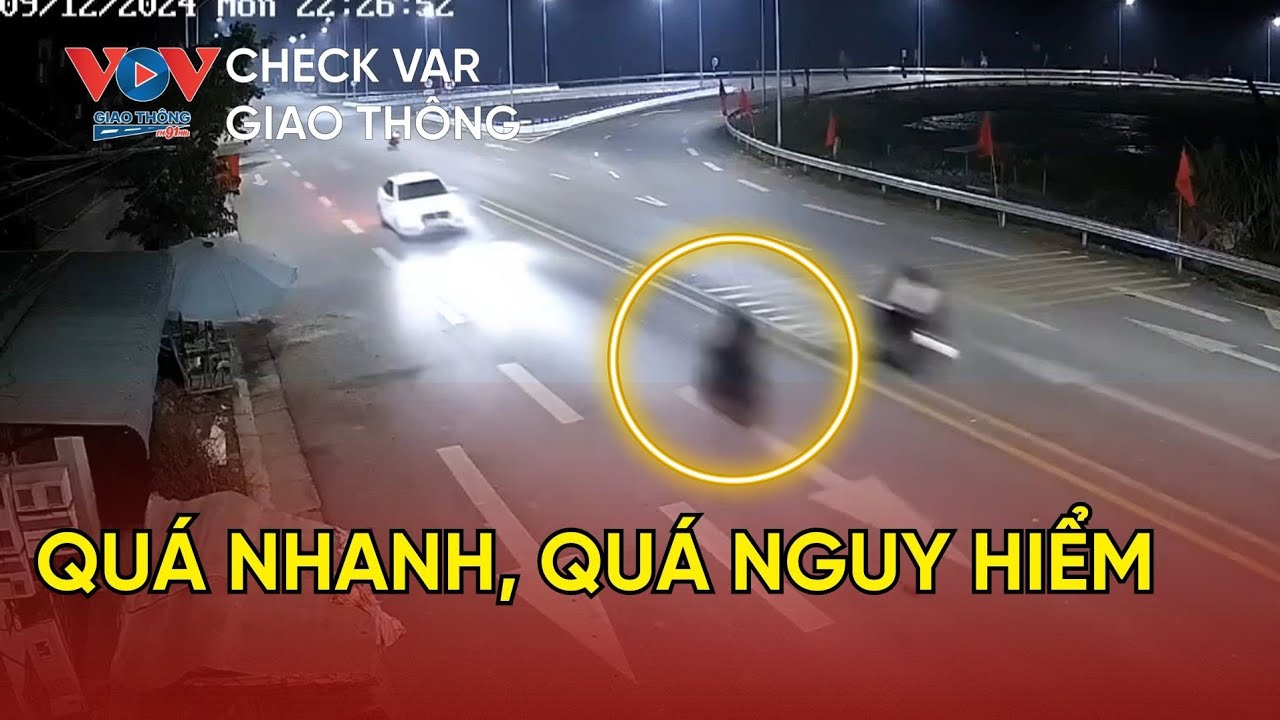 CHECK VAR GIAO THÔNG 90: Xe máy lao trực diện ô tô, lộn nhiều vòng trên cao