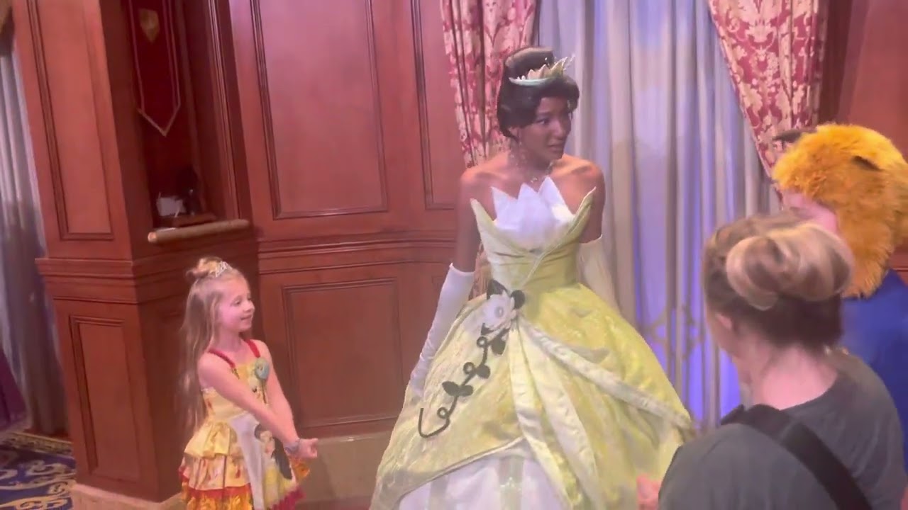 Tiana princess and the frog meet and greet