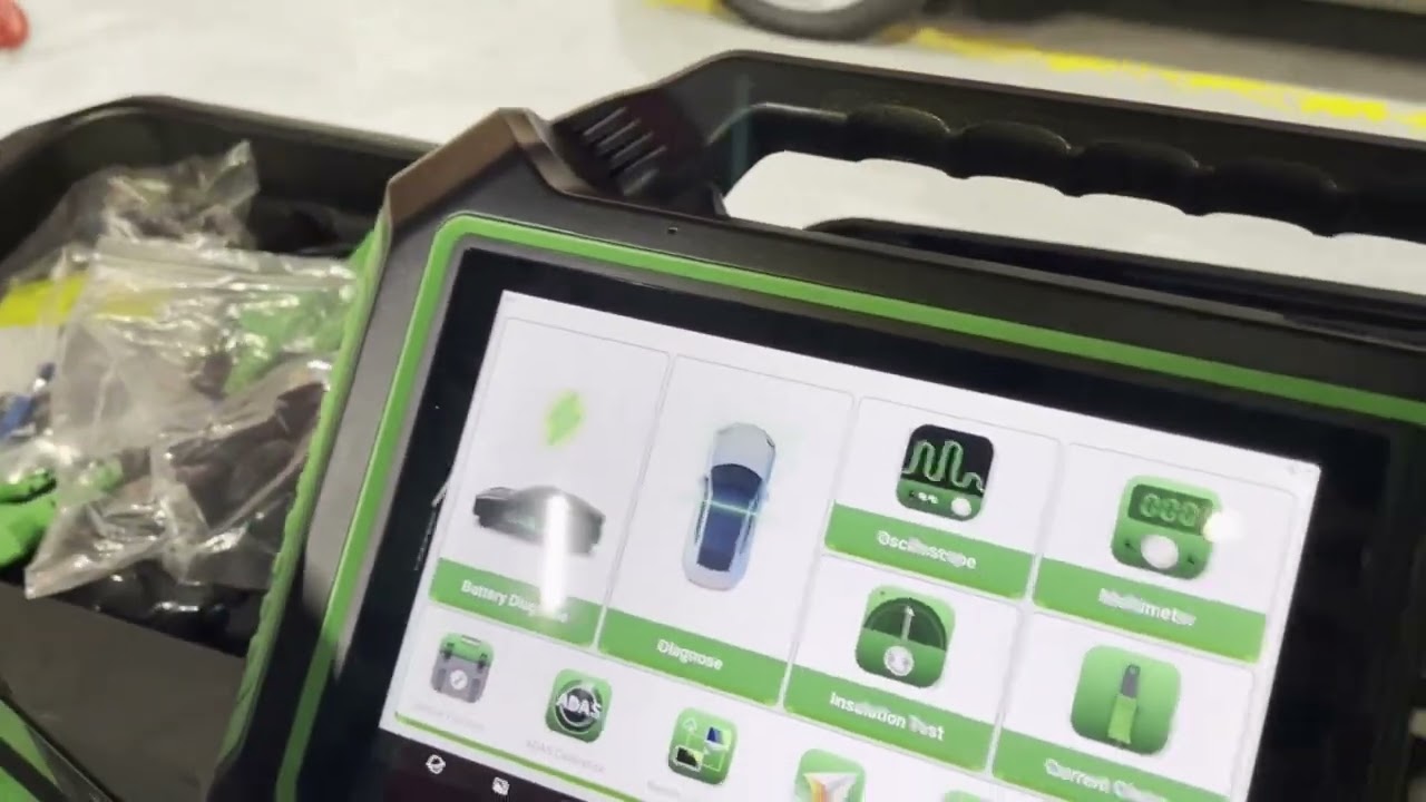 Using the SmartSafe/Launch P03 to check a Nissan Leaf HV battery