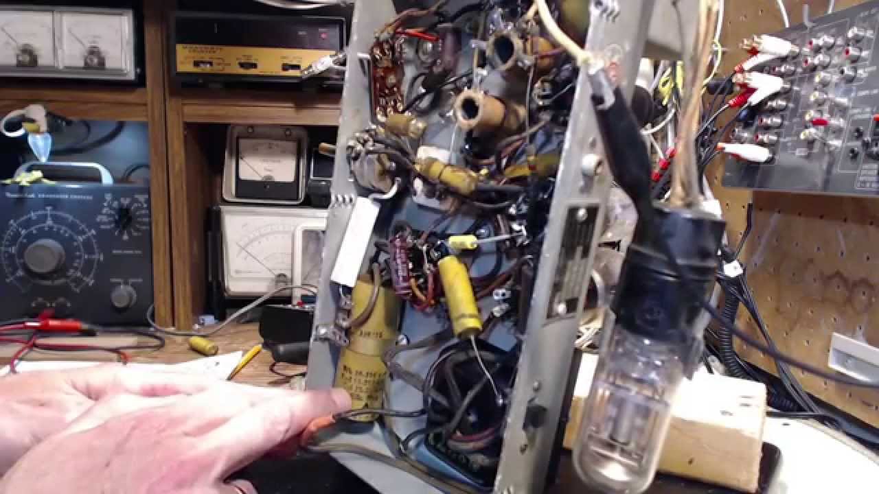 Marconi 201A AM and Shortwave Radio Video #3 - First Capacitor