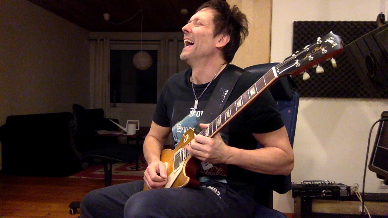 Thomas Larsson Christmas Guitar-Ballad