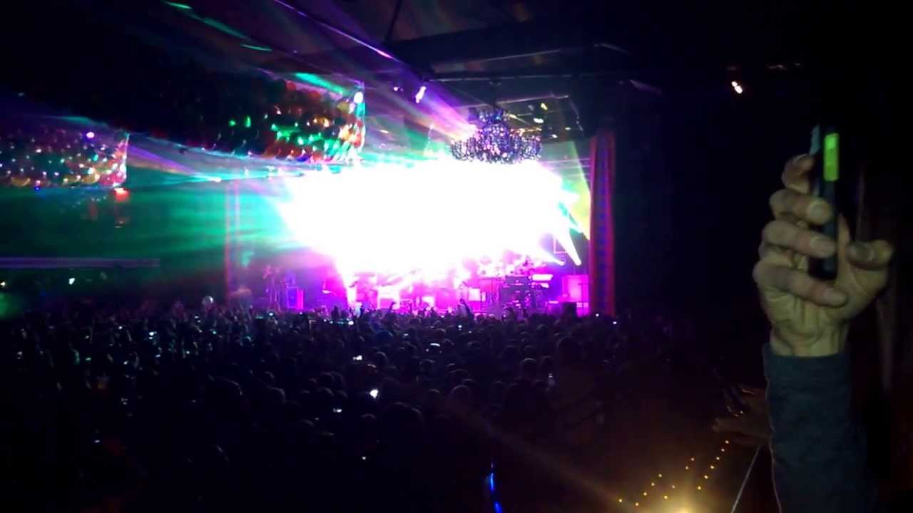 Umphrey's McGee New Years Eve 2014 Countdown & Balloon Drop - Denver, CO