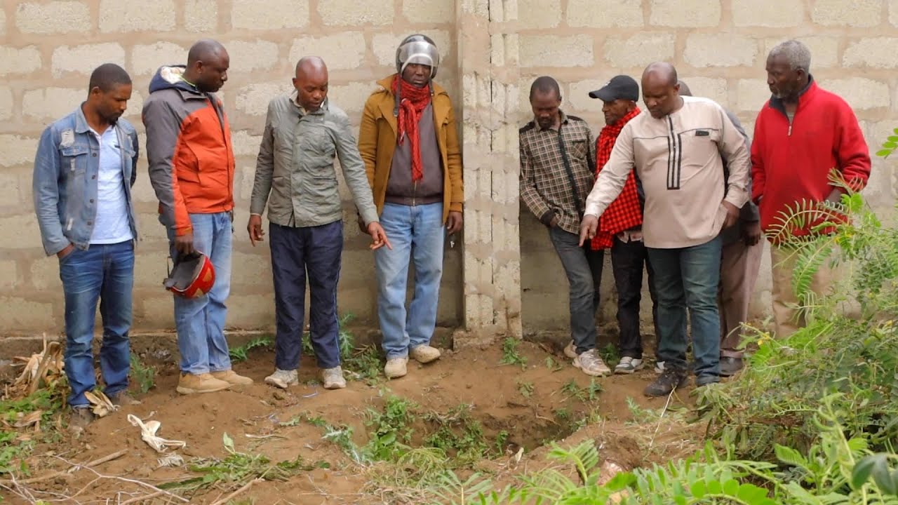 TUKIO LA AJABU ARUSHA, MTU ACHIMBIWA CHINI, KICHWA CHABAKI JUU YA SHIMO