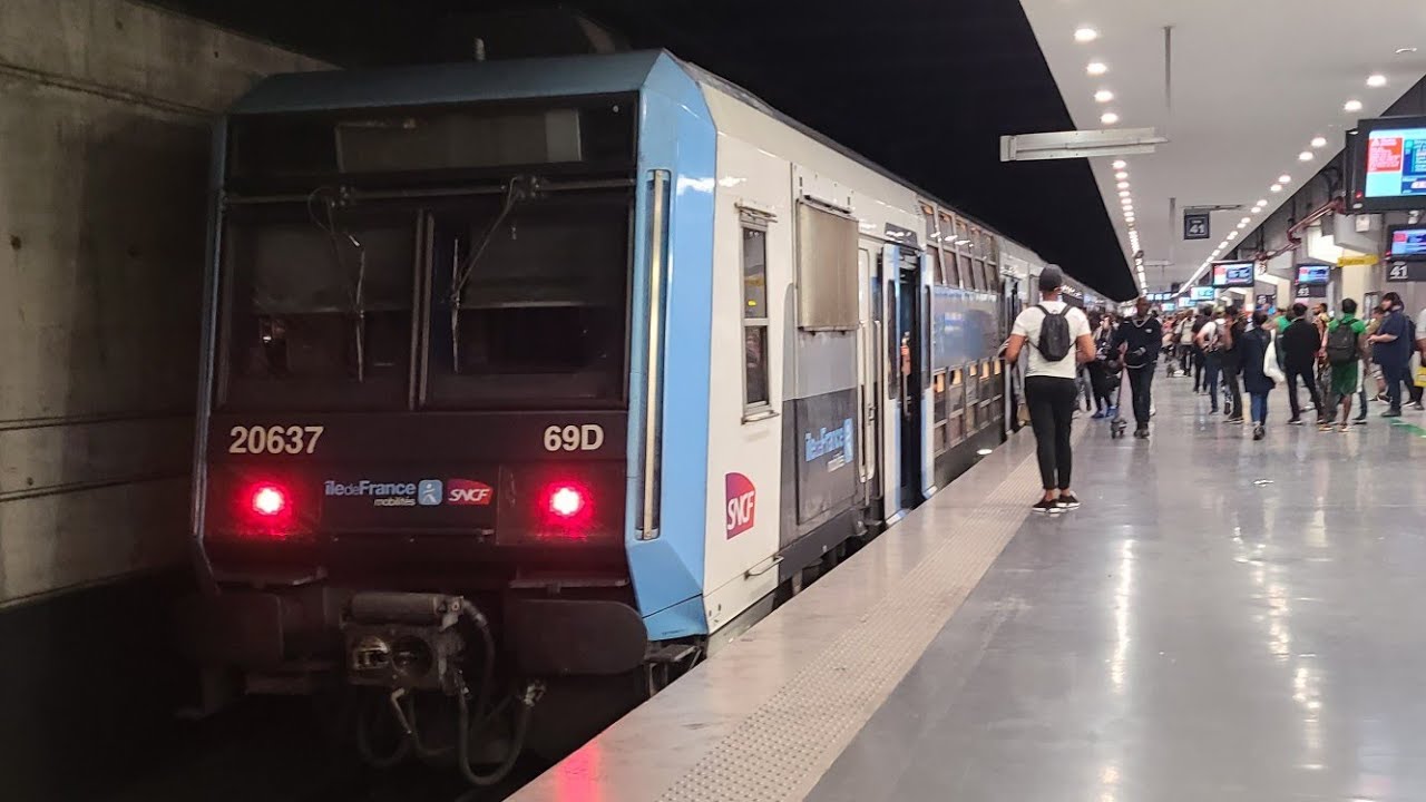 (FHD) Des trajets dans le Noir sur le RER D 