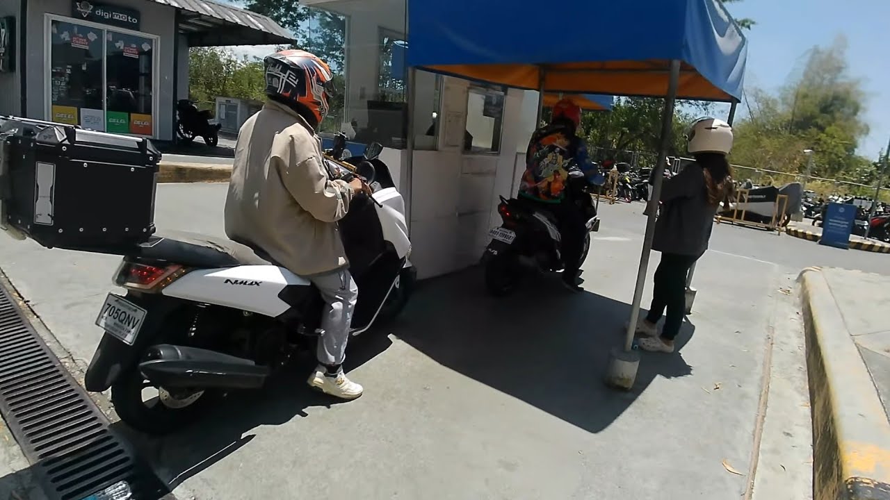 Dasmari&ntilde;as Aguinaldo hi-way to SM Pala-Pala motorcycle parking