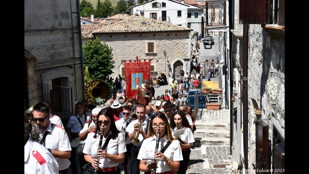 La Processione di San Lorenzo a Gamberale 2025