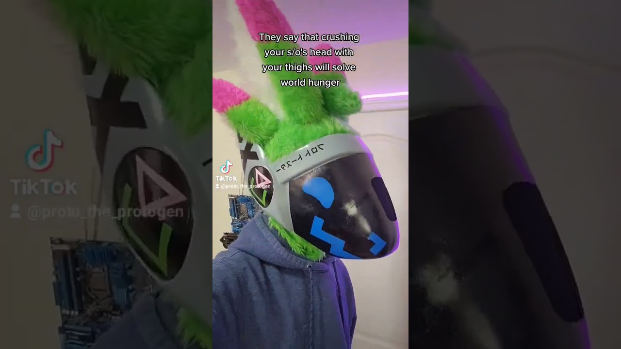 *wink wink* take the hint #fursuit #fursuiter #protogen