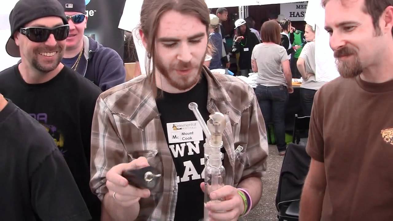 High Times Medical Cannabis Cup 2011:Sheldon Black's Nail & The Embur