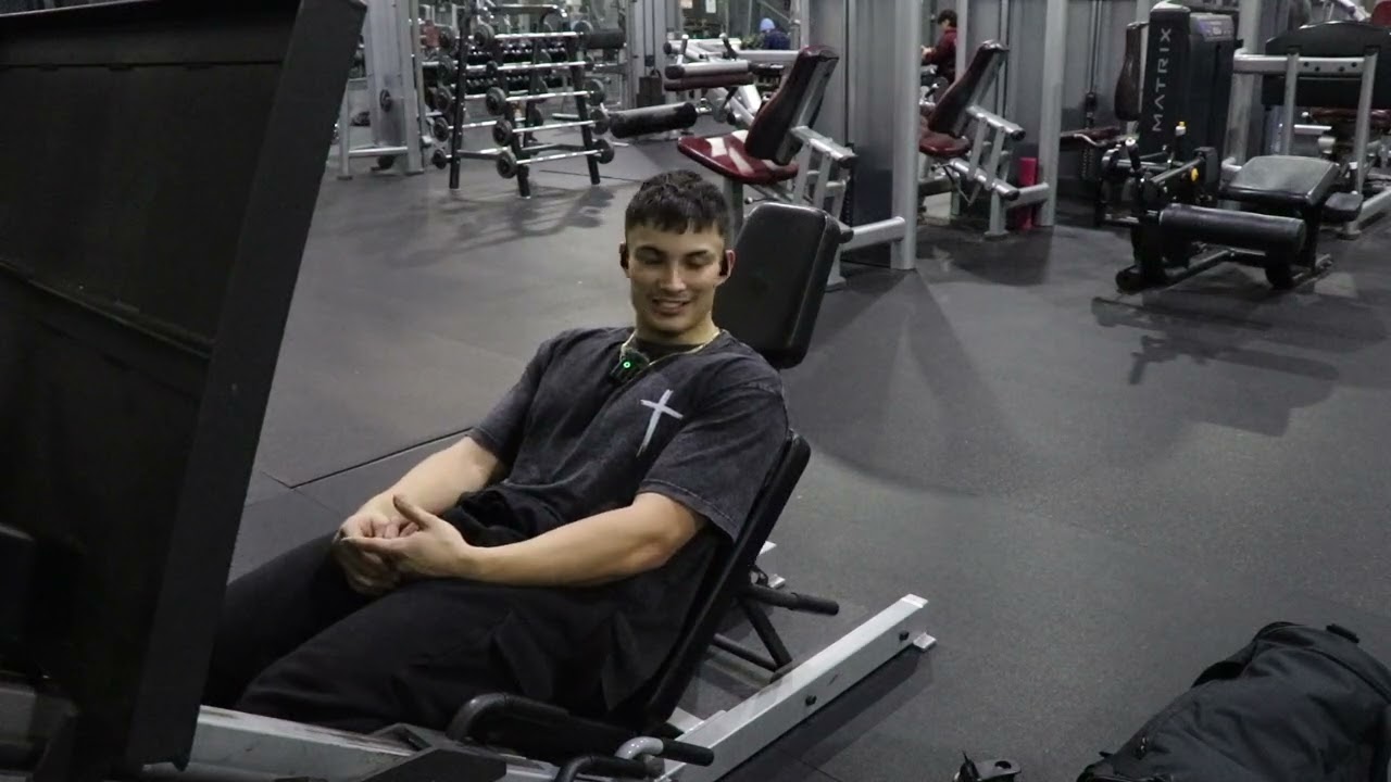 This Leg Day Almost Took Me Out (Heavy Squats on a Cut)
