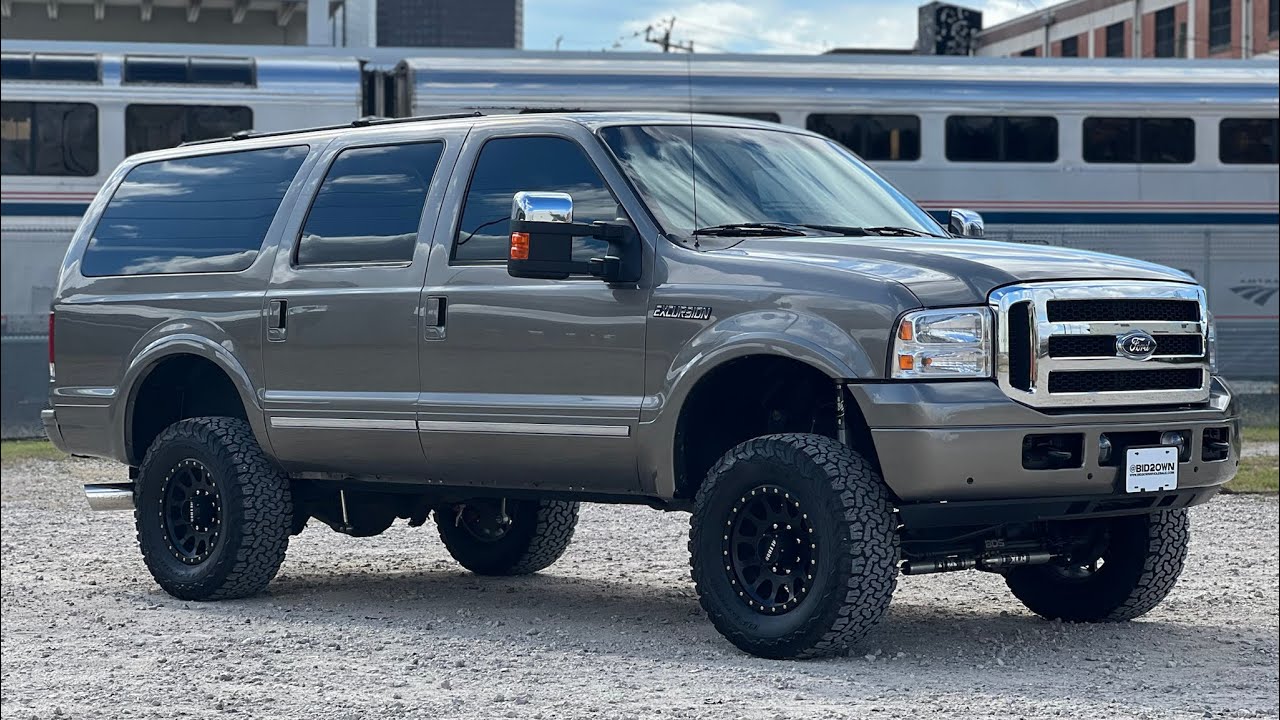 2005 Ford Excursion Limited 6.0 Diesel 4x4 full custom build with new Super Duty Interior!