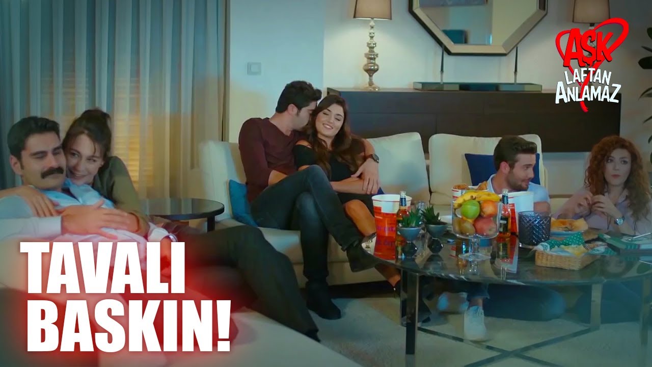 Hayat, kızları topladı; Murat'ın evini bastı! | Aşk Laftan Anlamaz