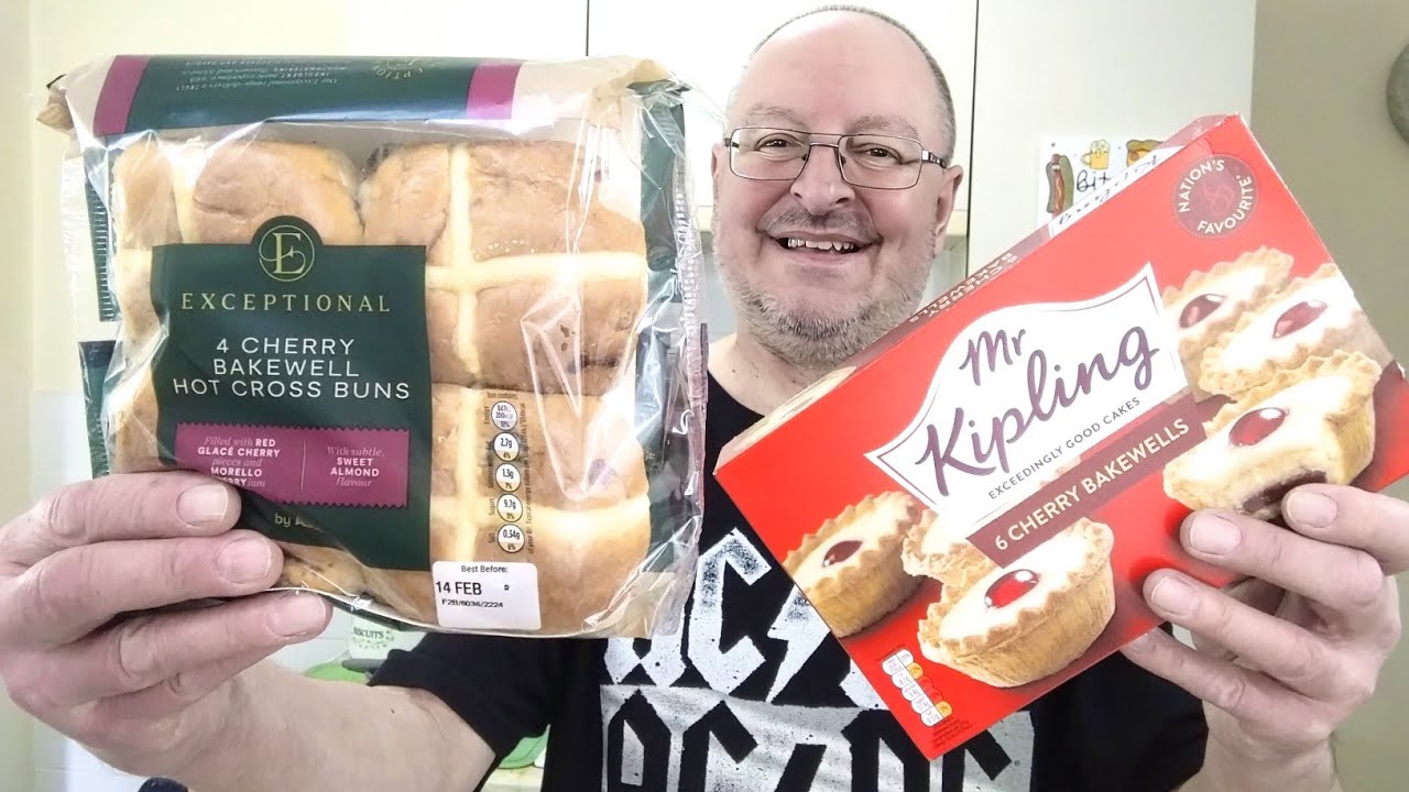 Asda Cherry Bakewell Hot Cross Buns ~ Do They Taste Like Cherry Bakewells? ~ Food Review 