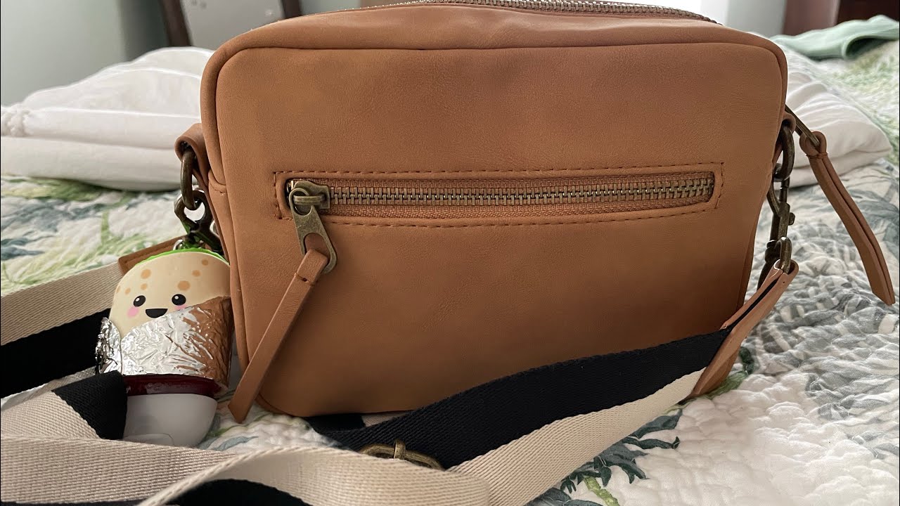 What’s in my new travel purse!