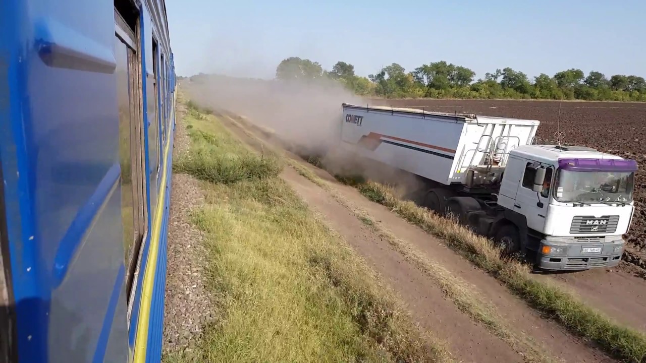 Вид из окна пассажирского поезда: от ст.Колосовка до ст.Первенец
