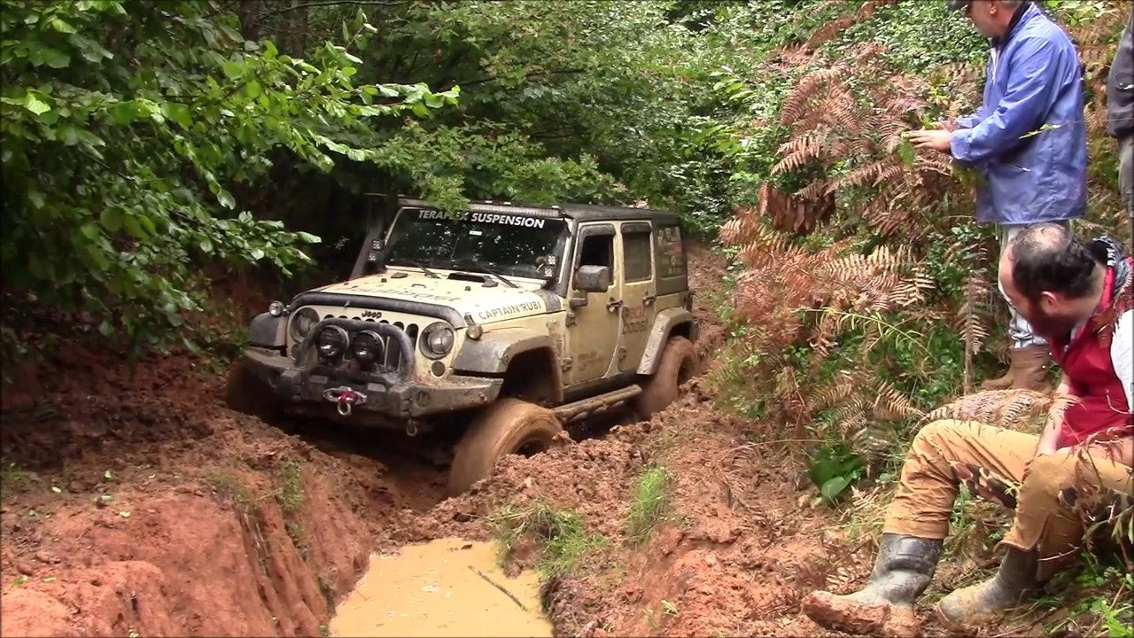 Jeep Wrangler JK vs Jeep GC 5.9 vs Land Rover Defender 90's  *OFFROAD*