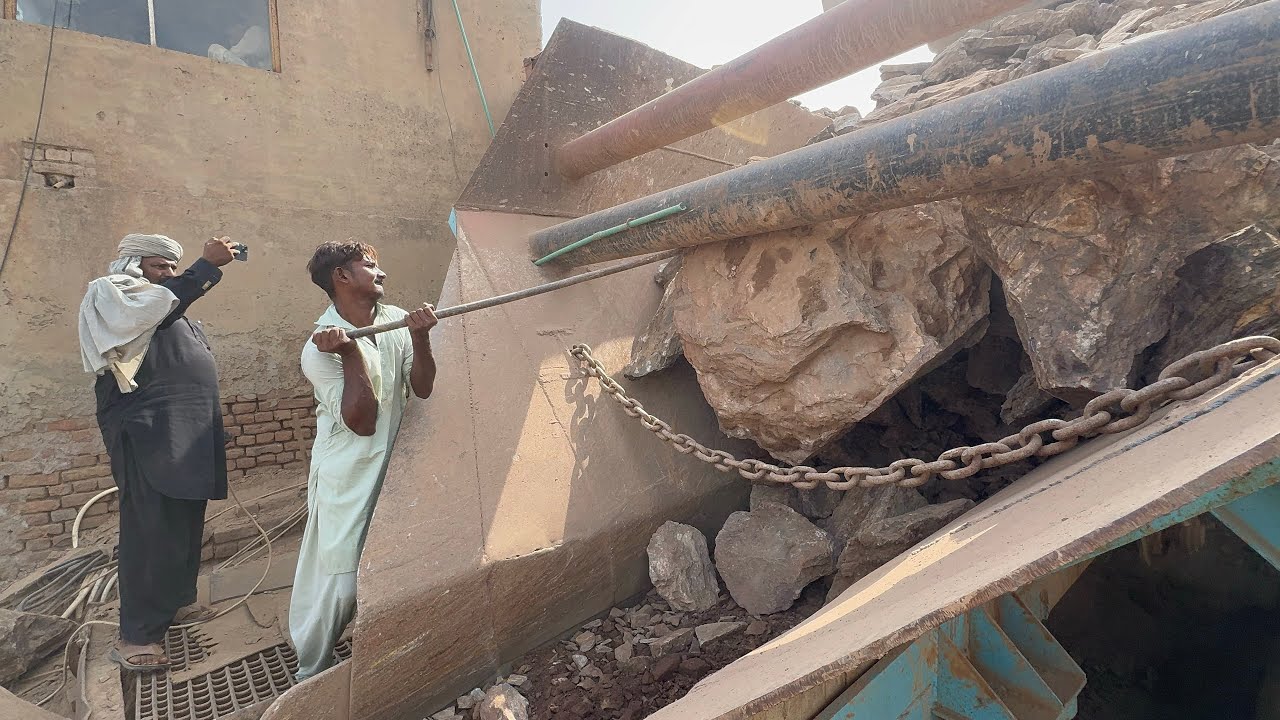 “Extreme Rock Crusher Power 💥 Hopper Jammed with Giant Stones | Real Stone Crushing Action”