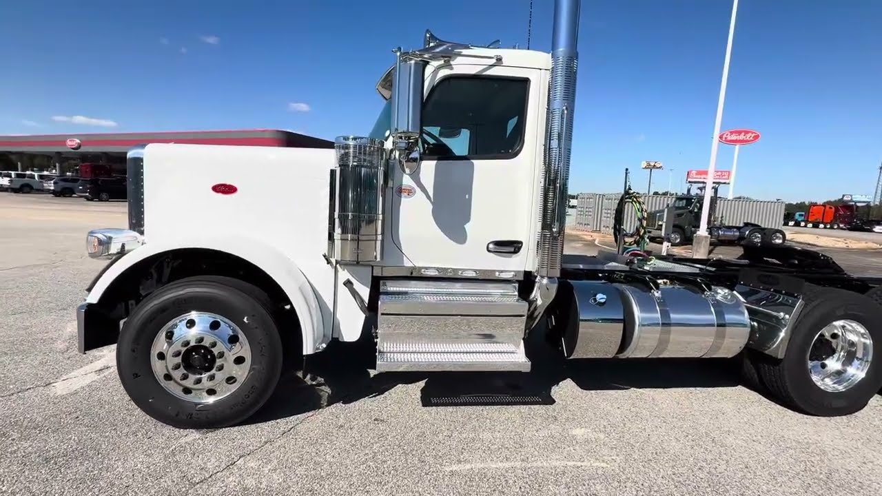 2026 Peterbilt 589 day cab 565/1850 Cummins, 46k rears, diff locks, 18 speed manual. Walk around vid