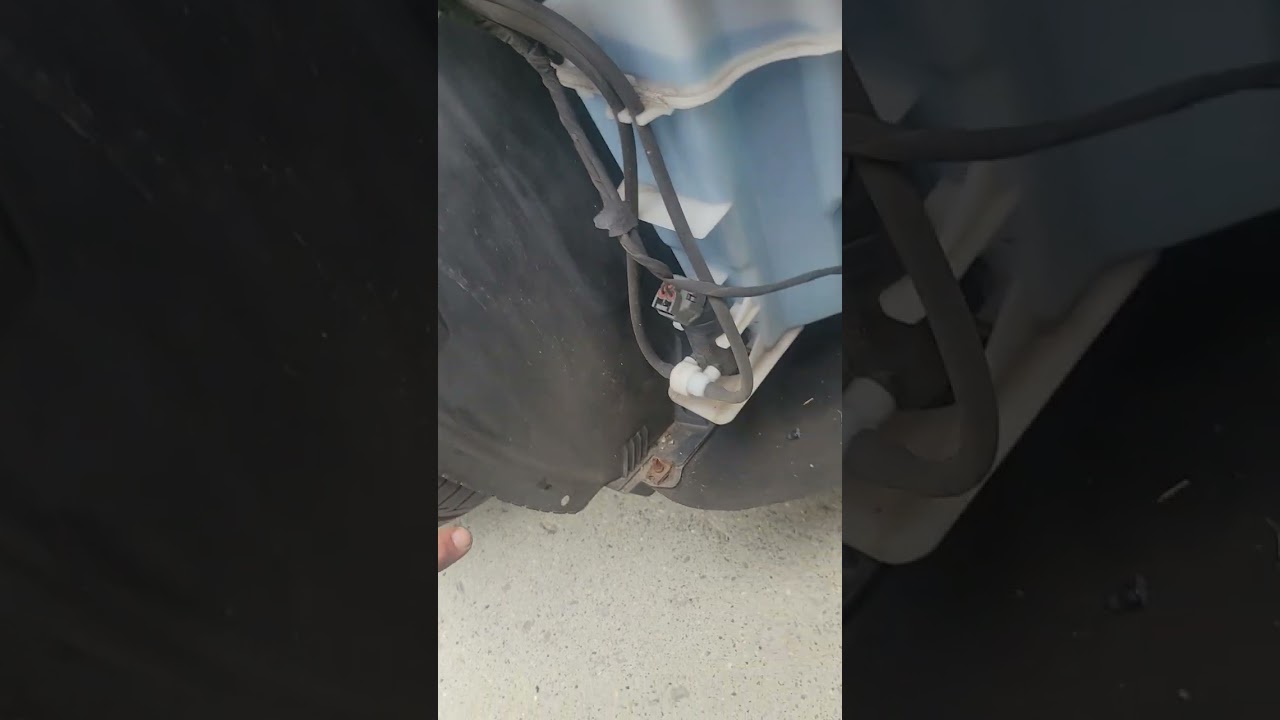 How to remove horns on a 2018 Kia Sorento.