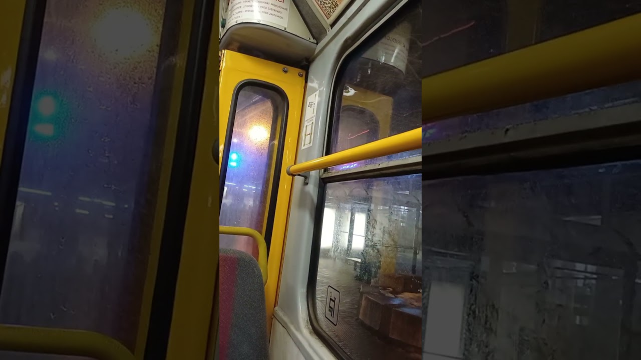 Tramvaj DPMLJ Tatra T3R.SLF ev. č. 36 a Tatra T3M.04 ev. č. 79 Linka 3 Rybníček - Šaldovo Nám.