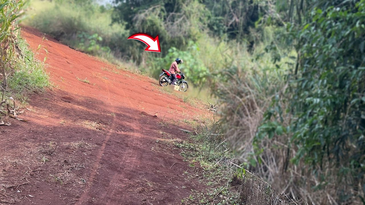 O MOTOQUEIRO CHEGOU NA LEGI&Atilde;O DA MEIA NOITE E QUAE FOMOS PEGOS