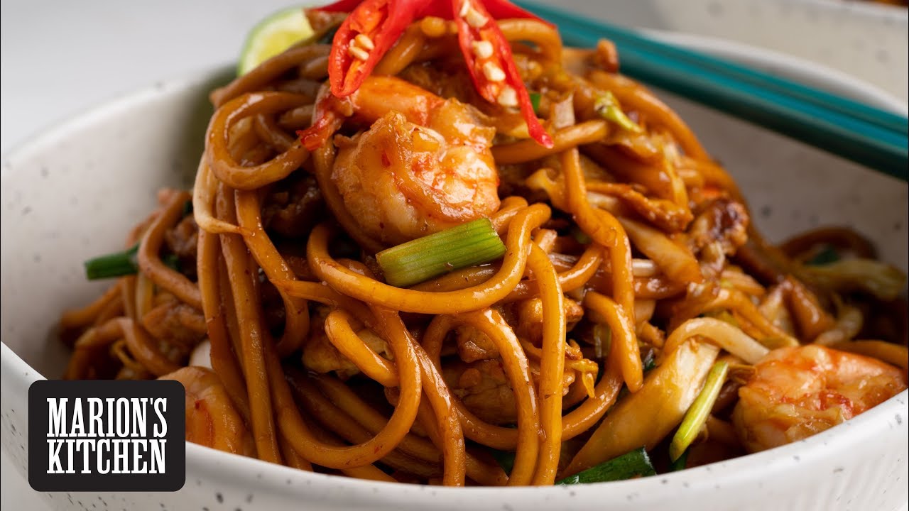 Indonesian Mee Goreng Noodles - Marion's Kitchen