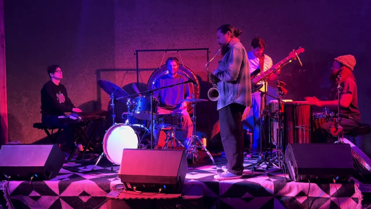 Ultraspace - Om LIVE in Austin, Texas