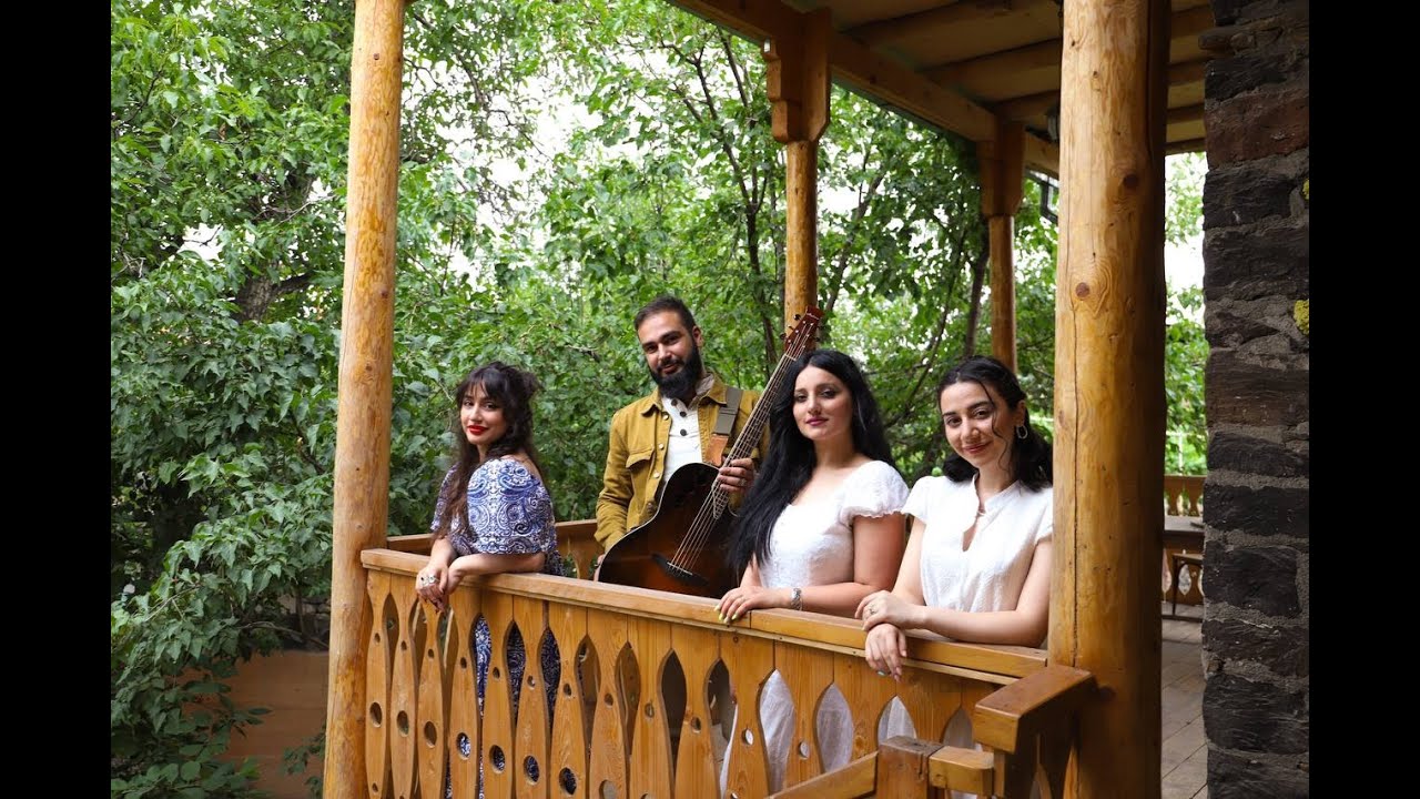 Ethno Colors - Qarpi Tserin / Քարփի ծերին