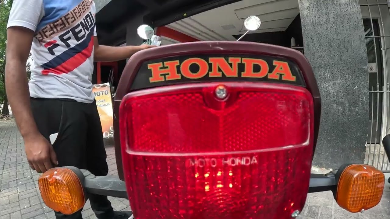 ANTIGA HONDA CB400 II 1983 EM ESTADO ORIGINAL À VENDA! FUI DE YAMAHA RD135 PREPARADA ATÉ O LOCAL!