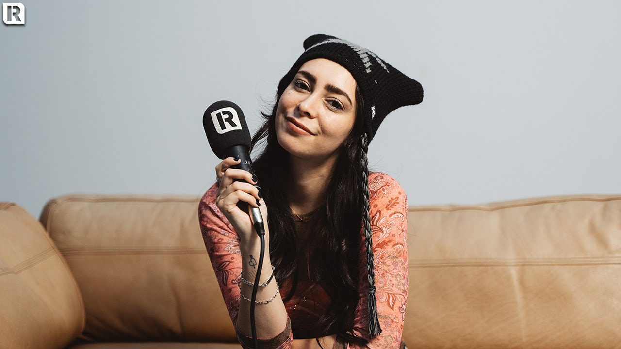 LØLØ On 'Snow In Berlin', Debut Album & Against The Current Tour | Interview