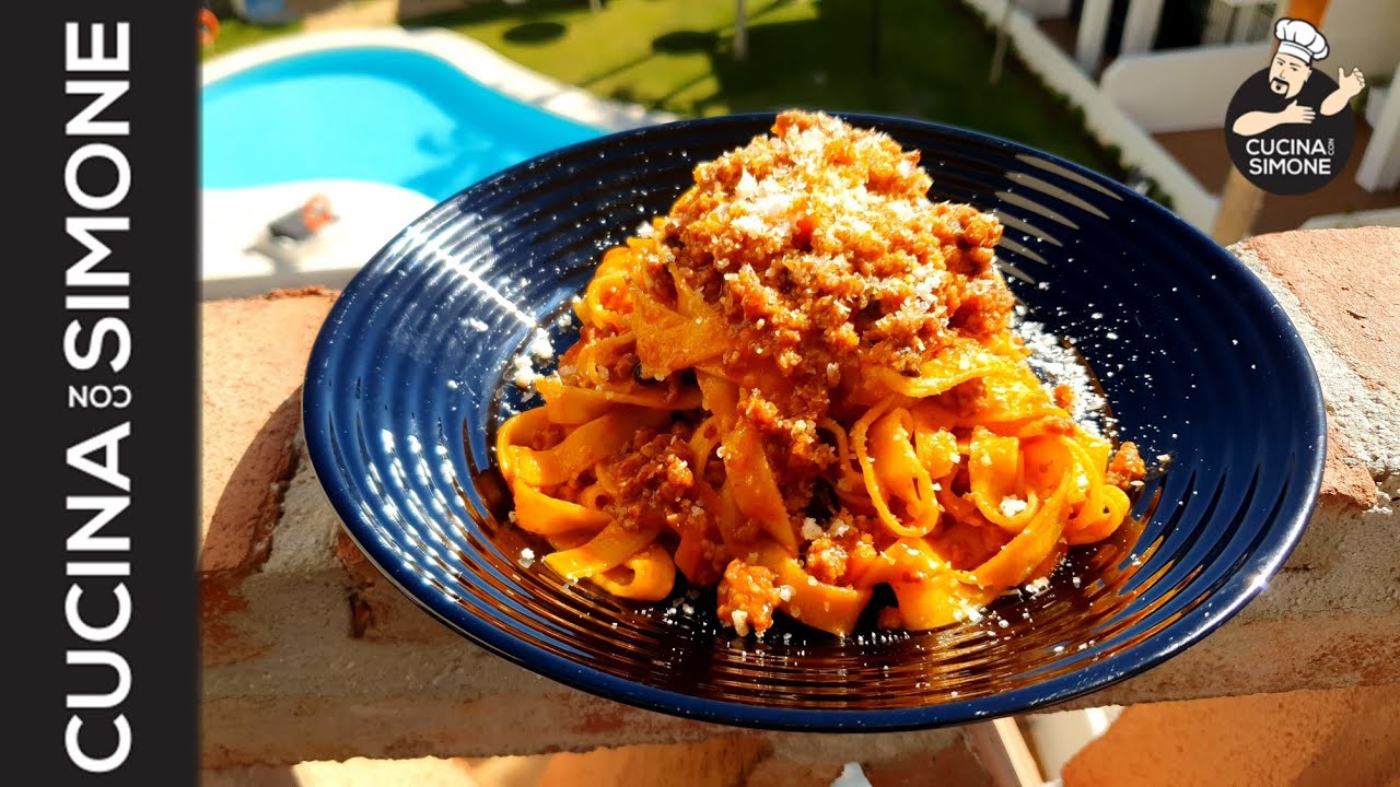Fettuccine al Ragù della Domenica