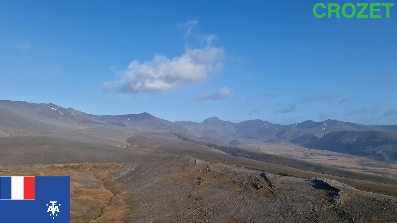 Vol d'hélicoptère entre la Baie Américaine et la Base Alfred-Faure à OP2  - Archipel Crozet