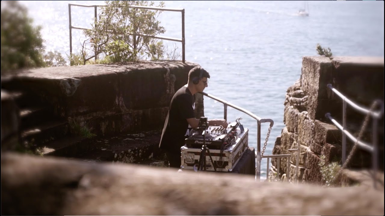 Jay Bhana - Deep House 110