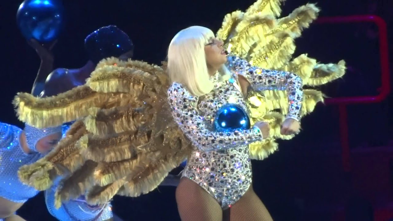Lady Gaga - Artpop (ArtRAVE, Paris Bercy)