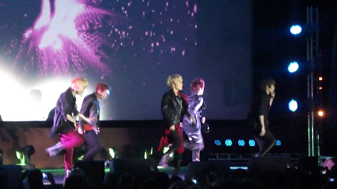SHINee - Senorita (SHINee In London).MP4