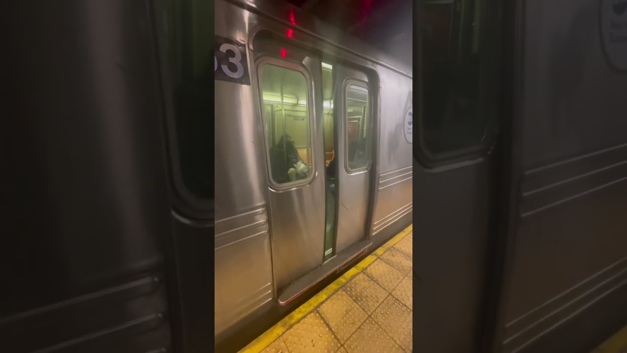 R46 Q Train #5653 Door Chime