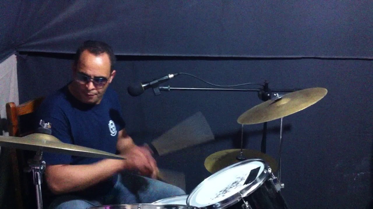 Mumus chante ABRANIS ( Chennagh le Blues)