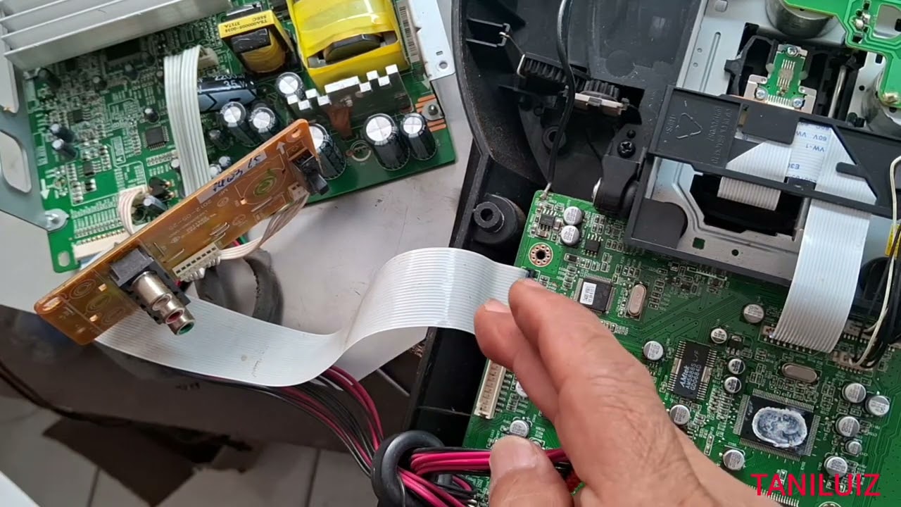 CX AMPLIFICADA PHILIPS FWP2000/78