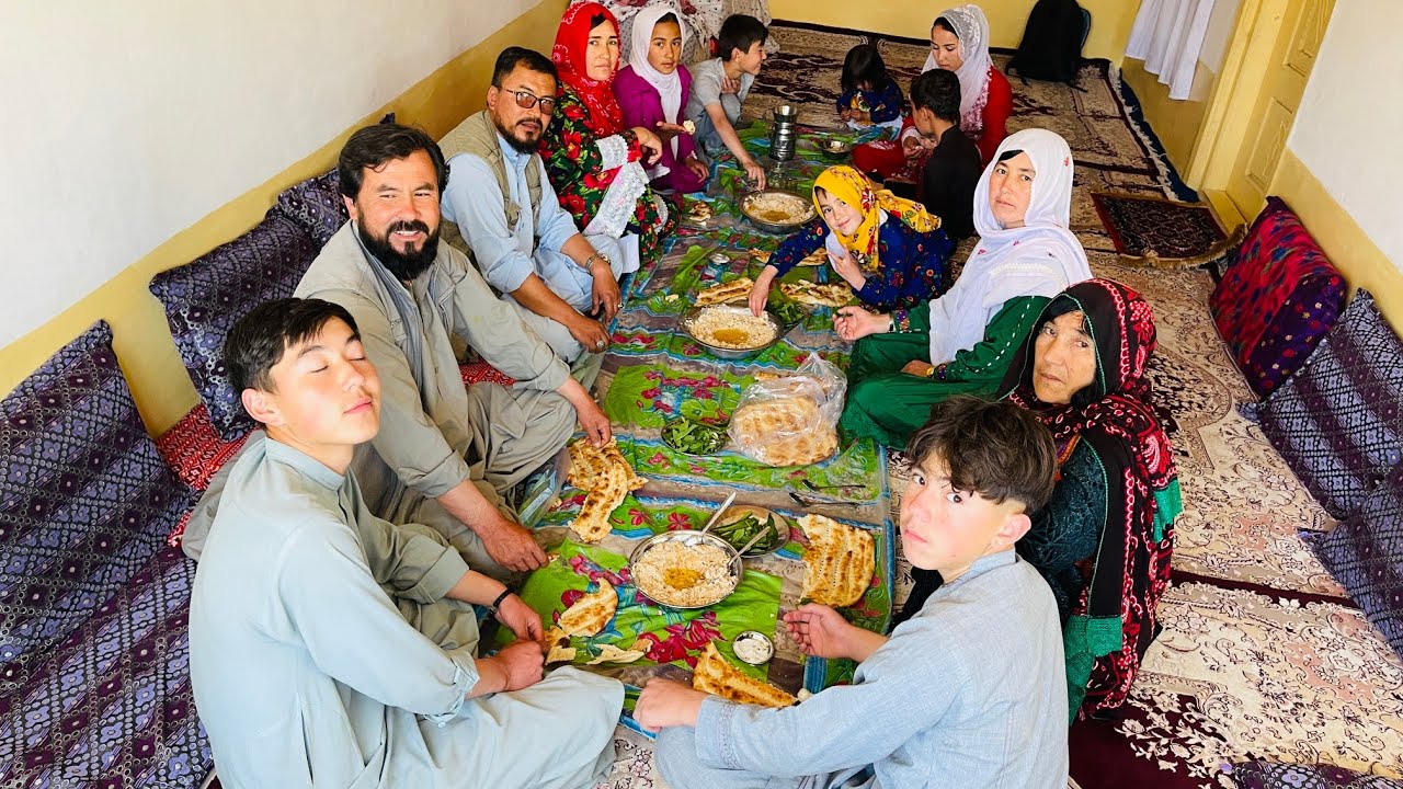 نان بوته دستپخت مادر مهربان و دخترانش🤔 در خانه رویایی سلحشور کمرک
