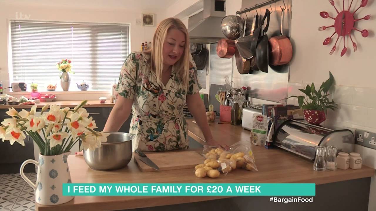 I Feed My Whole Family For £20 A Week | This Morning