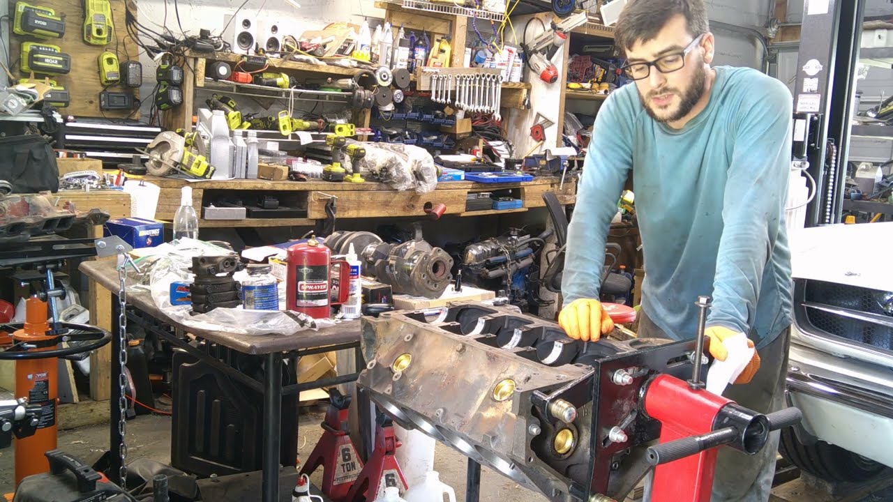 Small Block Chevy 350 Build Pt. 7 | Checking Crank Clearance and installing the rods.