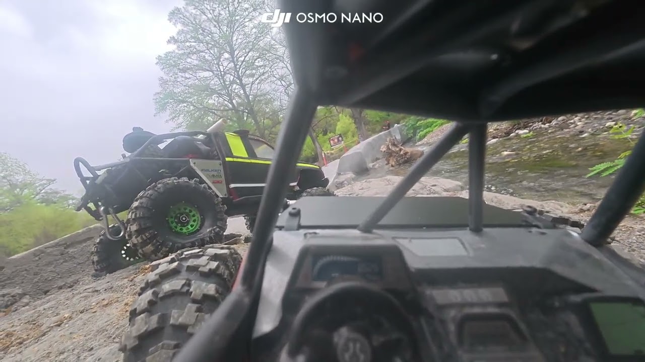 Axial capra fox ubt10 scx6 fpv walking #scx6 #osmonano #rc #rccar #capra #4x4 #offroad 