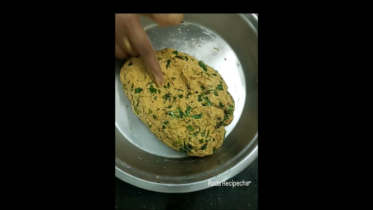 Gujarati Methi Thepla Recipe | Soft & Tasty Thepla Step by Step#TheplaRecipe#HealthyBreakfast