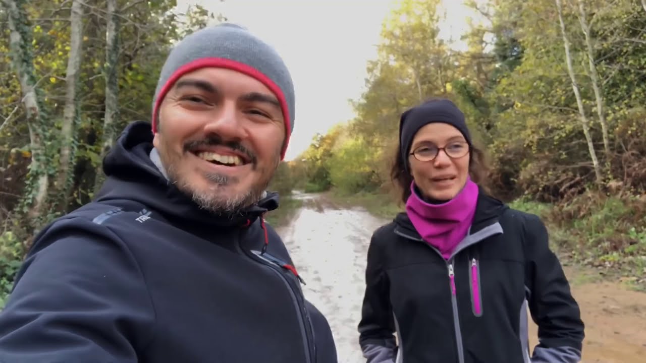 Karavanımıza yerleştik | Kış mevsiminde karavanda konaklama | Yağmur çamur doğada yürüyüş | Vanlife