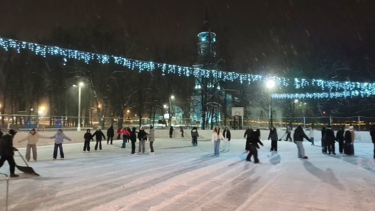 Катаемся на коньках 