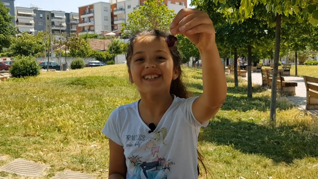 Une qershi emrin e kam - vjershe per femije