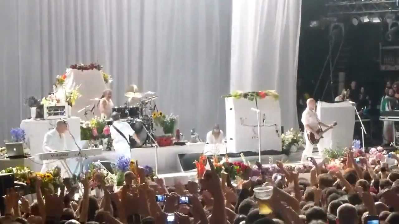Faith No More - Brixton 2012 - 01 - Woodpecker From Mars/Delilah & Midlife Crisis (Multi Cam)